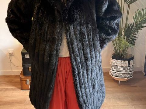 Manteau vintage, fourrure long 100 Maisdon-sur-Sèvre (44)