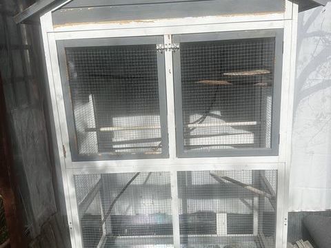 voli&egrave;re pour perruches 50 38210 Saint-quentin-sur-is�re