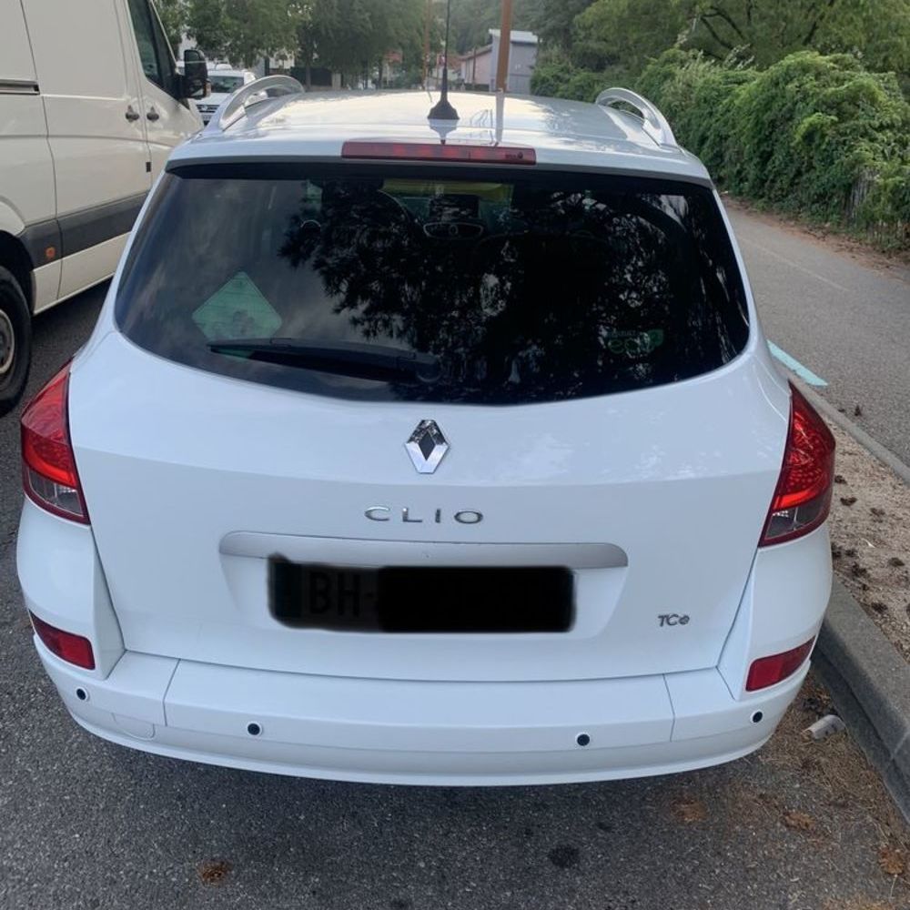 Clio III Estate Clio Estate III Tce 100 eco2 Exception TomTom Euro 5 2011 occasion 38320 Eybens