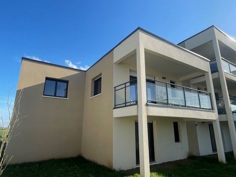   T3 2024 66,1m2 avec terrasse et 2 parkings Appartement - 3 pi�ce(s) - 66 m�