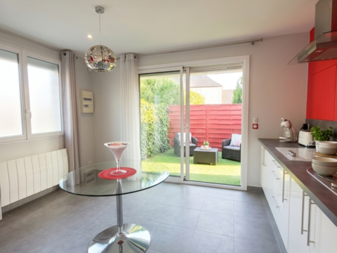   
Maison individuelle r�nov�e 65 m� sur sous-sol Maison - 3 pi�ce(s) - 65 m�