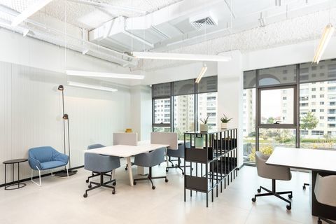 R&eacute;servez un bureau partag&eacute; ou un espace de coworking &agrave; Fontenay-Sous-Bois Val de Fontenay  199 94120 Fontenay-sous-bois