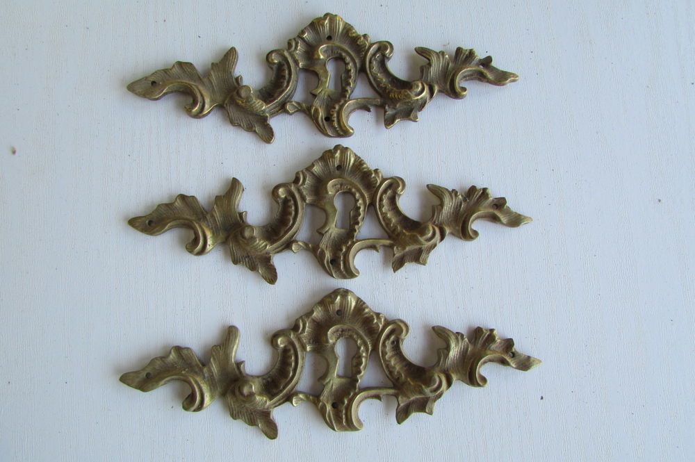 Lot de 7 entr&eacute;es de serrure en bronze dor&eacute; de style Louis XV Bricolage