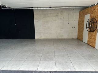  Parking / Garage à louer 80 m² Lille