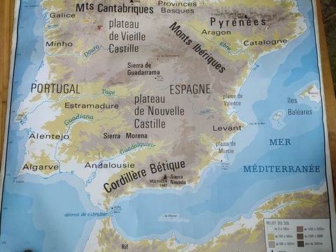 Carte Scolaire Espagne Portugal Relief / Continents et Oc�an 80 Loches (37)