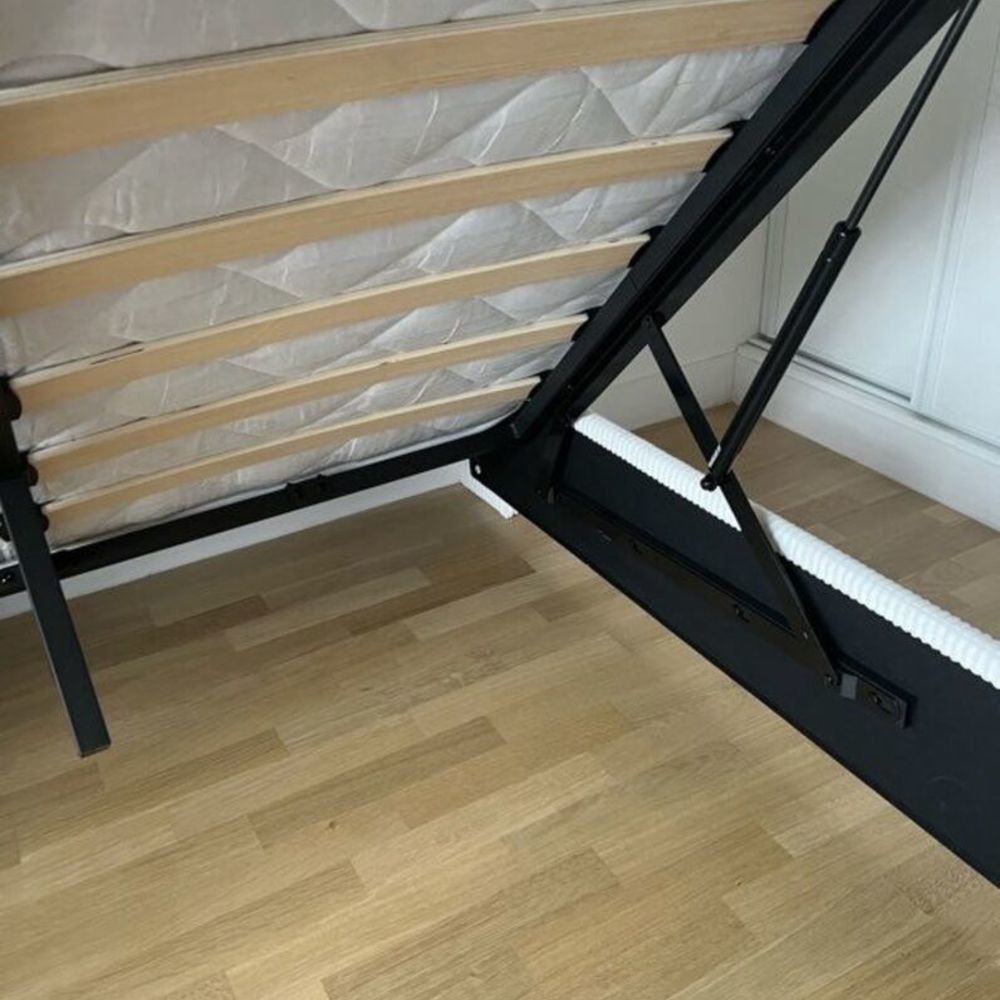 ?? Lit coffre 140x200 + 2 matelas ? Excellent &eacute;tat ? Comme Meubles
