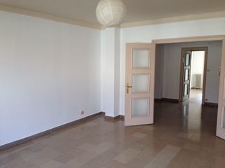  Appartement � louer 6 pi�ces 210 m�