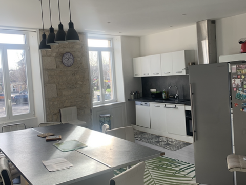   Maison de ville 210 M2 Maison - 10 pi�ce(s) - 210 m�