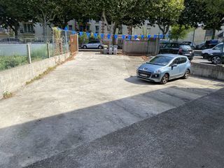  Parking / Garage � louer 280 m�