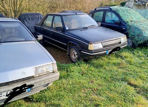 Pi&egrave;ces et &eacute;quipements Voiture Pi&egrave;ces et &eacute;quipements Voiture  occasion Saint-Denis-du-Pin 17400