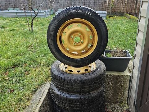 Pi&egrave;ces et &eacute;quipements Voiture Pi&egrave;ces et &eacute;quipements Voiture  occasion Moulins 03000