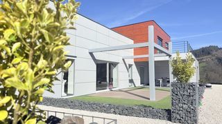  Villa � vendre 8 pi�ces 180 m�