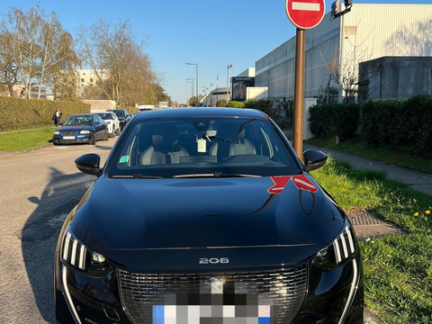 Peugeot 208 PureTech 100 S&S EAT8 GT 2021 occasion Clamart 92140