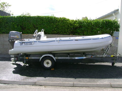 Bateaux &agrave; moteur Pneumatique - Semi-rigide 2003 occasion Guiss&eacute;ny 29880