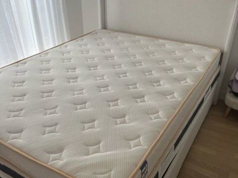 ?? Lit coffre 140x200 + 2 matelas ? Excellent état ? Comme  Le Plessis-Robinson (92)