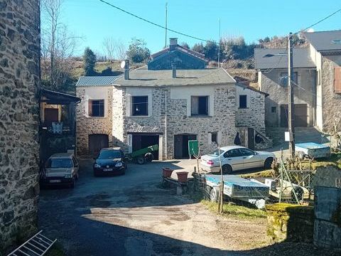   Maison de 73 m�, 4 pi�ces,1 garage, 2 caves, grand grenier  Maison - 4 pi�ce(s) - 73 m�