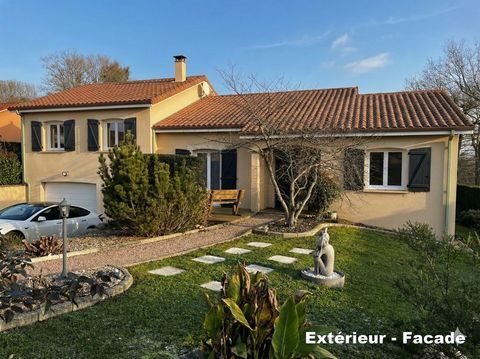   Maison de 141 m� de 2010 sur terrain paysag� de 987 m� Maison - 8 pi�ce(s) - 141 m�