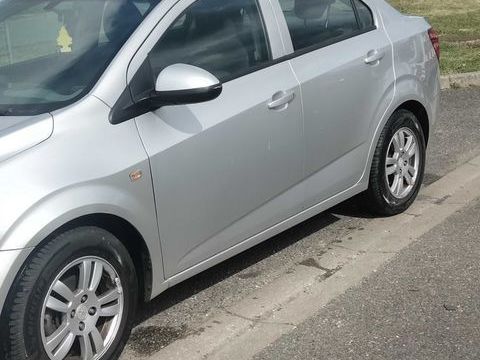 Chevrolet Aveo 1.2 16v 86ch LT 2012 occasion Varen 82330