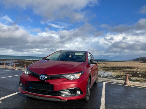 Toyota Auris Hybride 136h Collection 2018 occasion Port-en-Bessin-Huppain 14520