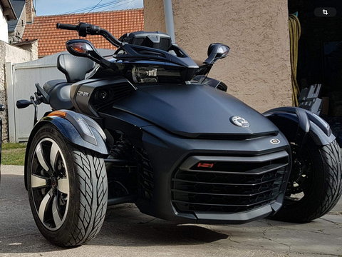 Moto CAN AM 2017 occasion Angerville 91670