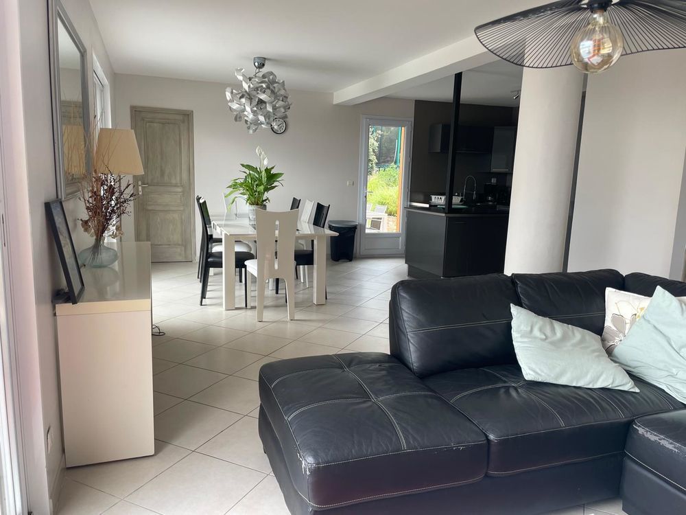 � vendre  Villa Saint-Julien (83560)