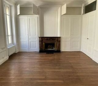  Appartement � louer 4 pi�ces 149 m�