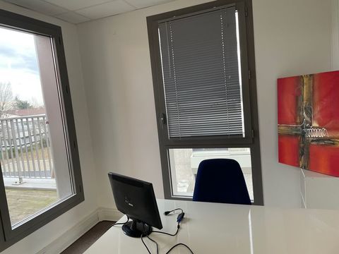   Bureaux neufs a francheville limite tassin- 10 mns LYON Atelier - 7 pi�ce(s) - 90 m�