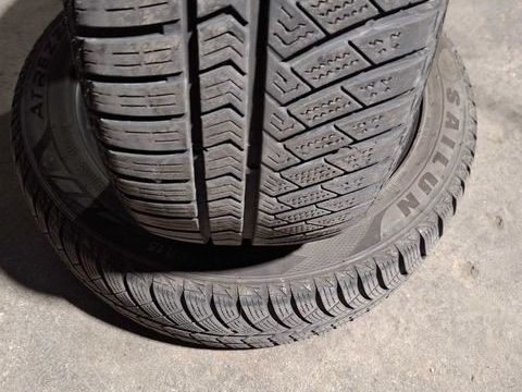 Pi&egrave;ces et &eacute;quipements Voiture Pneu voiture - roue  occasion Sedan 08200