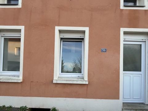   APT RDC plain pied + COUR Maison - 2 pi�ce(s) - 49 m�