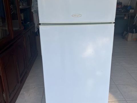 Vends FRIGO 60 Fr�jus (83)