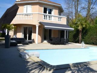  Maison � vendre 4 pi�ces 150 m�