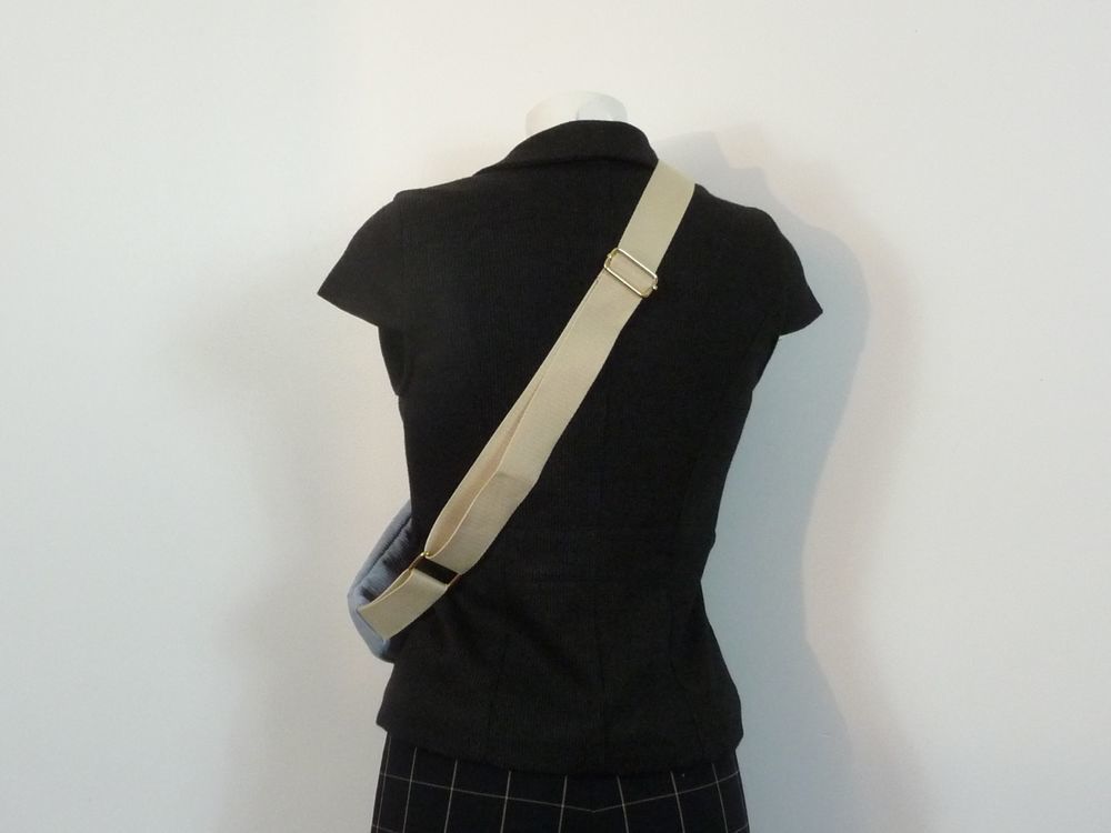 Sac Banane en Velours Bleu Ciel avec 2 Poches Zipp&eacute;es Maroquinerie