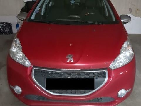 Peugeot 208 1.2 VTi 82ch BVM5 Style 2014 occasion Rosny-sous-Bois 93110