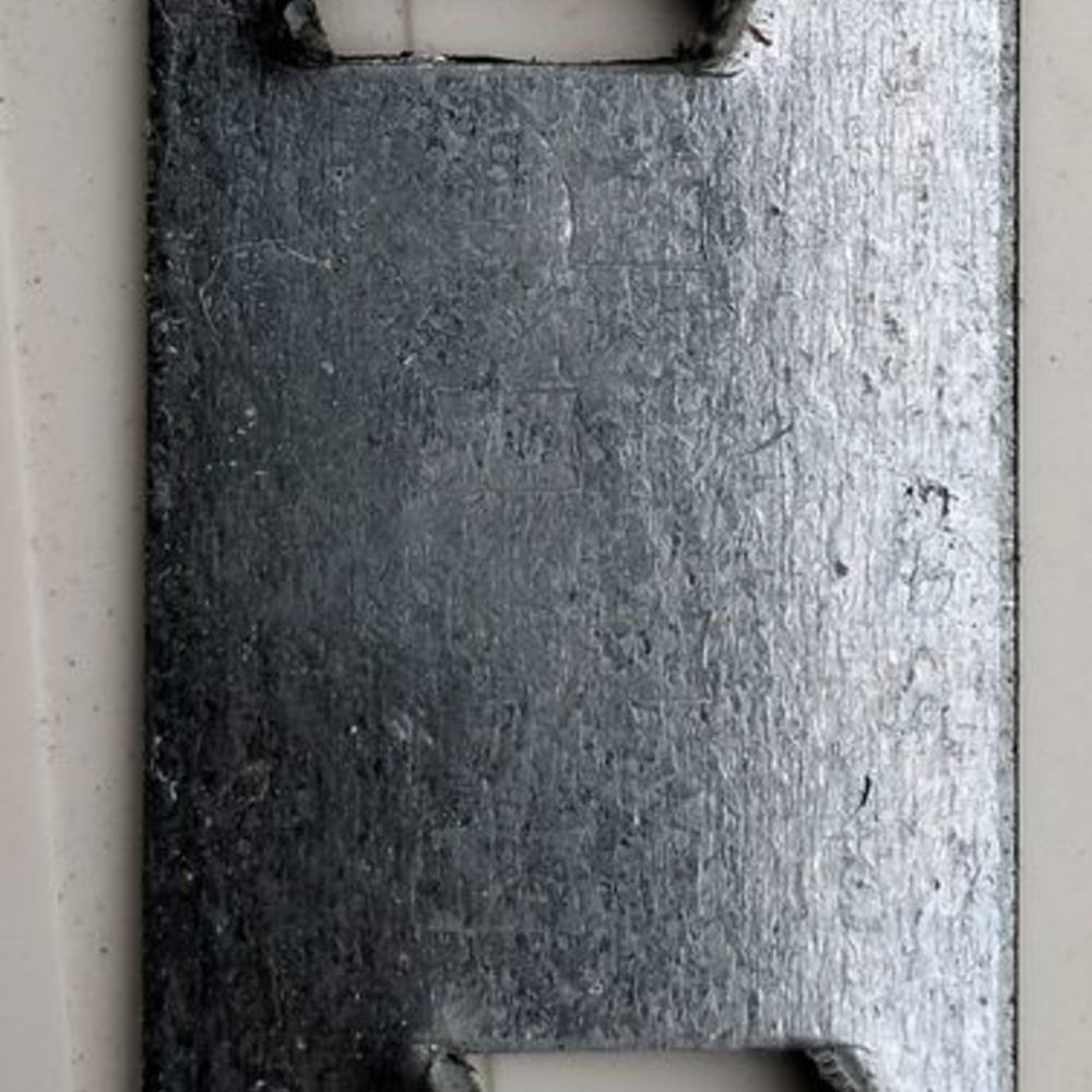 Plaque de r&eacute;paration &agrave; griffes 75x25 mm charpente Bricolage