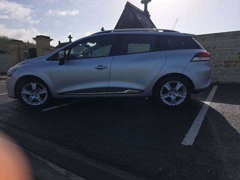 Renault Clio IV Estate Clio Estate IV dCi 90 Energy eco2 Business 90g 2014 occasion Villy 08370