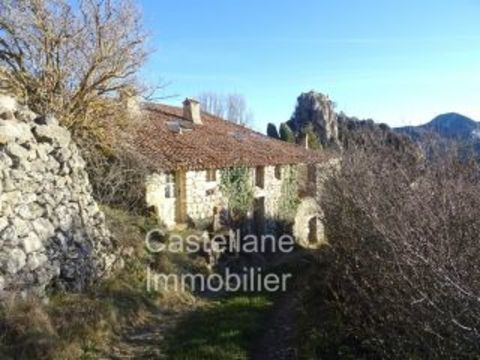   Ancienne bergerie en pierres � r�nover avec terrains 555 m2 Maison - 5 pi�ce(s) - 130 m�
