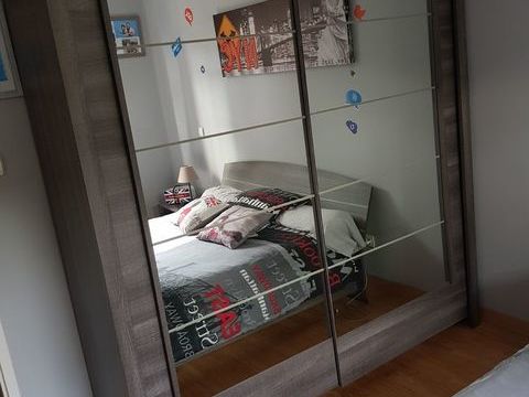 a vendre meubles chambre avec lit  personnes 590 Vic-le-Comte (63)