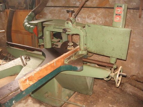 machine &agrave; bois 400 64000 Pau
