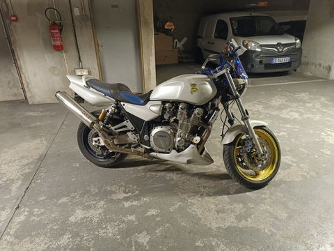 Moto YAMAHA 2002 occasion Paris 75012