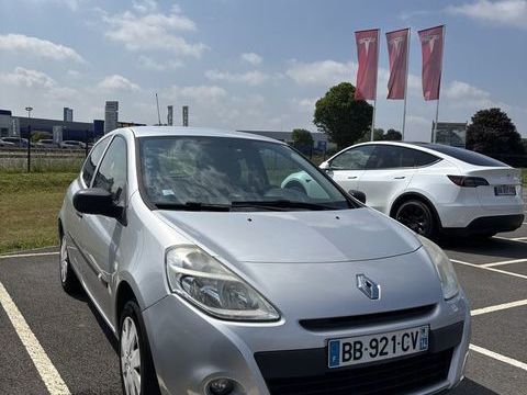 Renault Clio III CLIO III SOCIETE DCI 70 115 G ECO2 AIR 2010 occasion Caen 14000