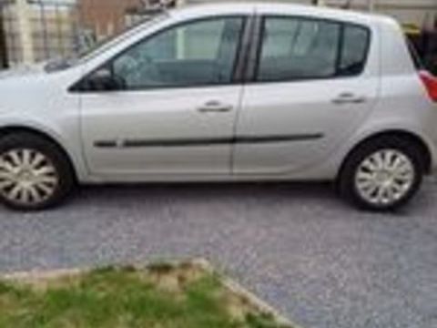Clio III Tce 100 eco2 Expression 2009 occasion 62440 Harnes