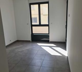  Appartement � vendre 3 pi�ces 70 m� Antibes