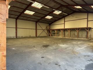  Parking / Garage � louer 320 m�