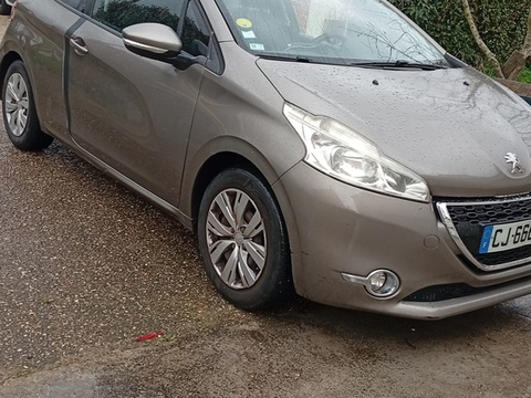 Peugeot 208 1.4 HDi 68ch FAP BVM5 Access 2012 occasion Vernon 27200