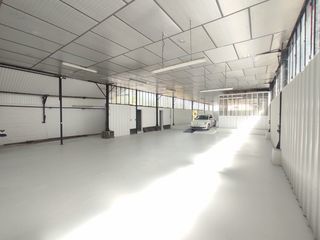  Atelier � louer 5 pi�ces 600 m�