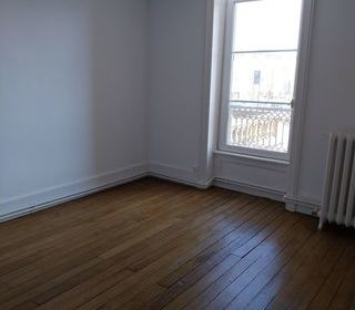  Appartement � louer 4 pi�ces 120 m�