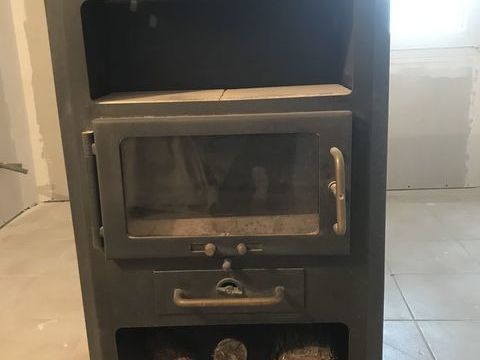 Po�le � bois 300 Clermont-l'H�rault (34)