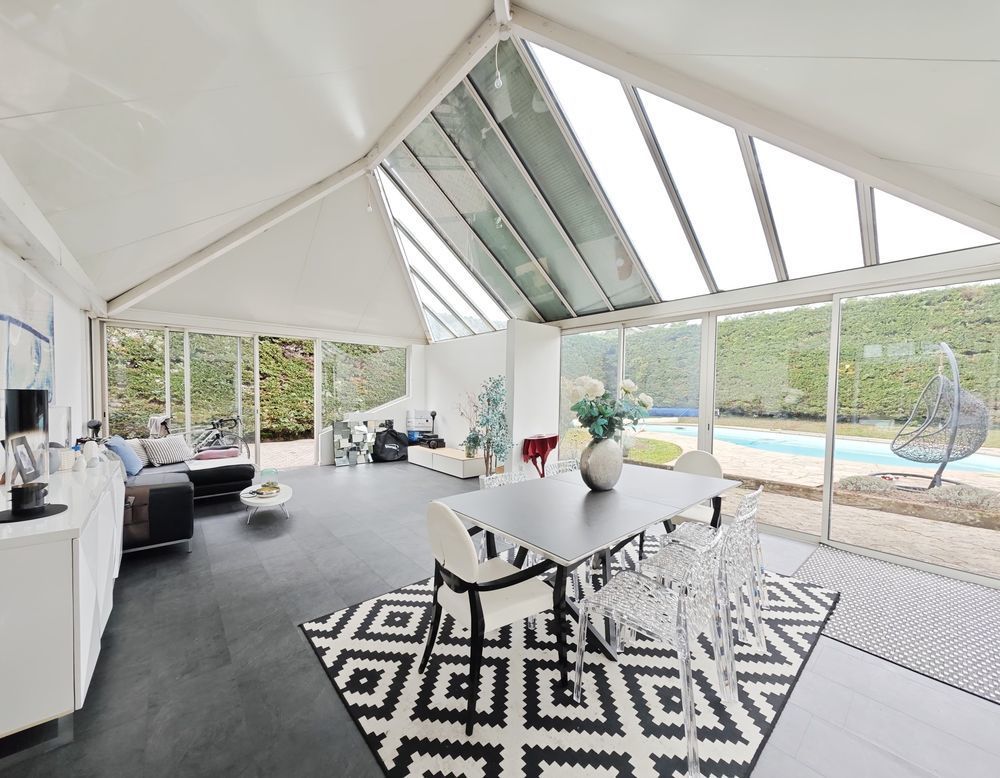 � vendre  Maison Cessy (01170)