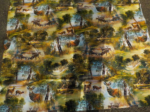 TOILE CIREE motif cerfs  5 Bubry (56)