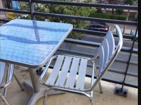 Table bistrot + 2 chaises 50 Suresnes (92)